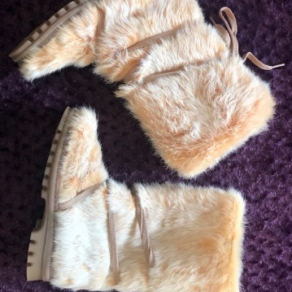 BeBe Fur Boots